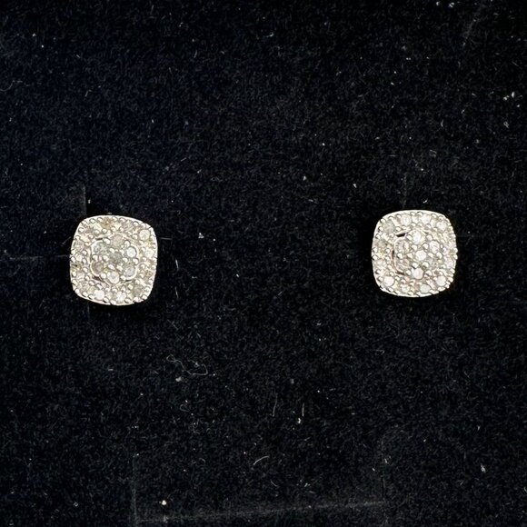 Beautiful Natural 1/4 ct Cushion Cut Diamond Stud Earrings - Picture 10 of 10
